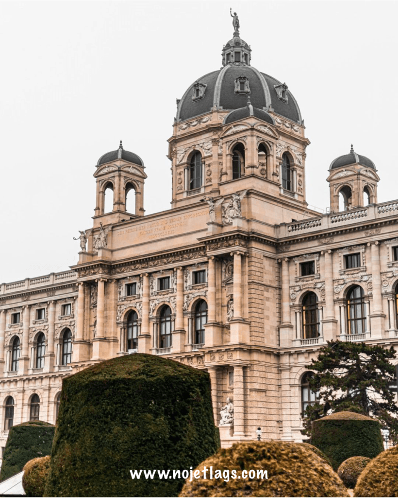 Maria Theresien Platz - NoJetLags