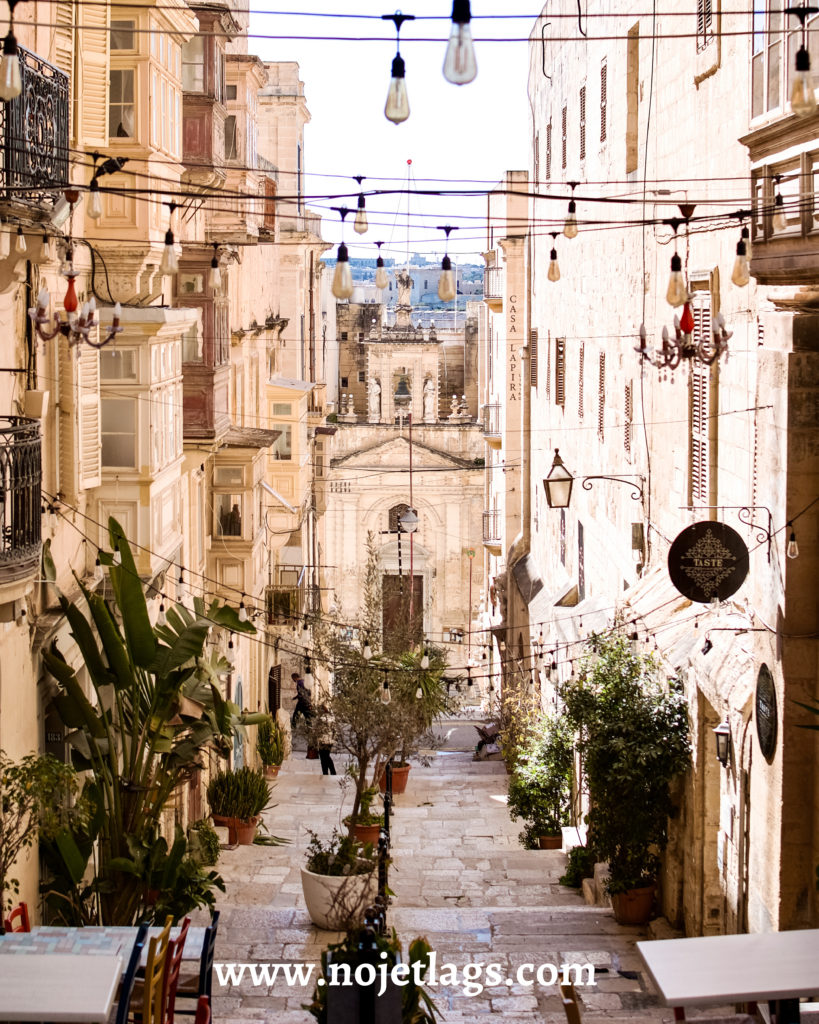 Valletta Alley - NoJetLags
