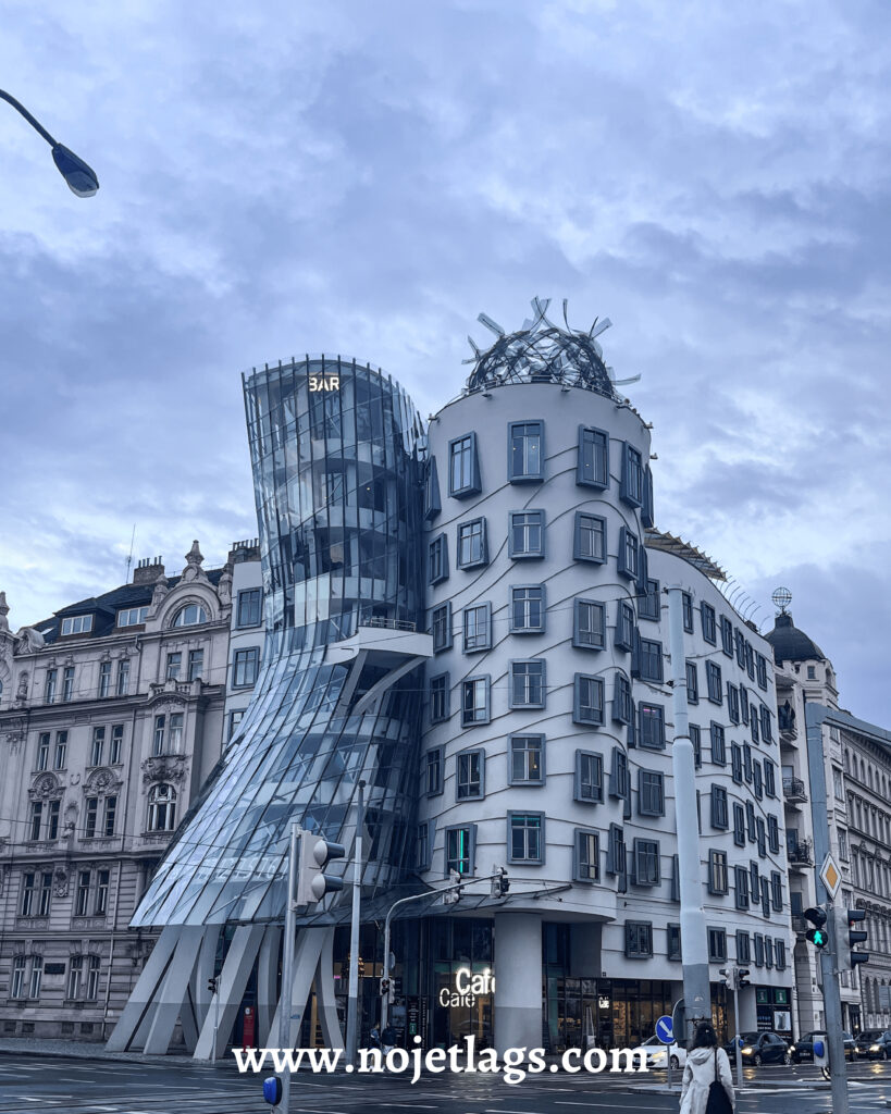 DANCING HOUSE - NOJETLAGS