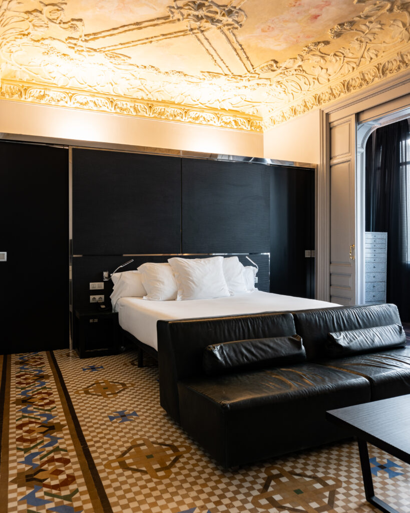 Hotel Balmes - WorldTourists