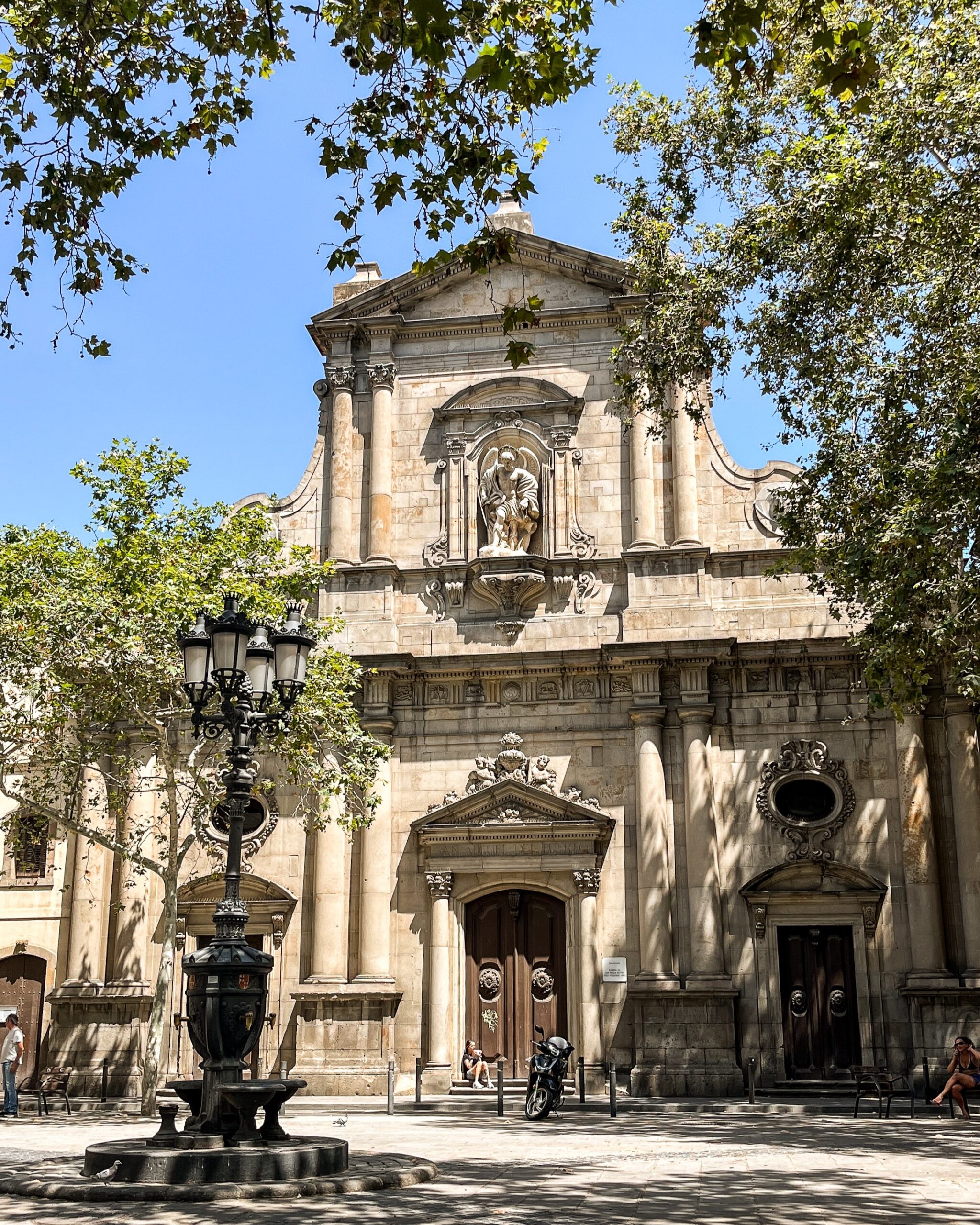 Barcelona 26 - WorldTourists