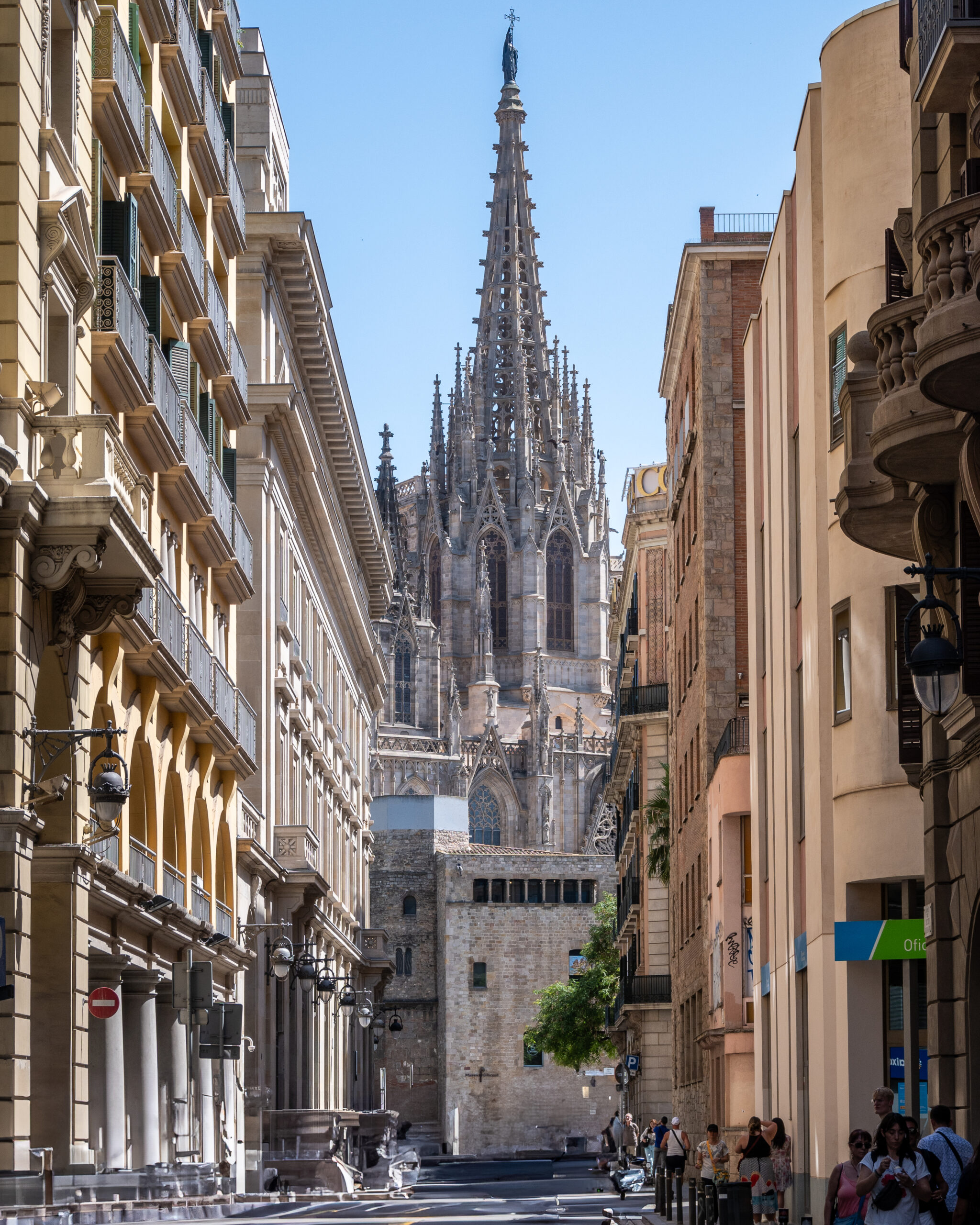 Barcelona 46 - WorldTourists