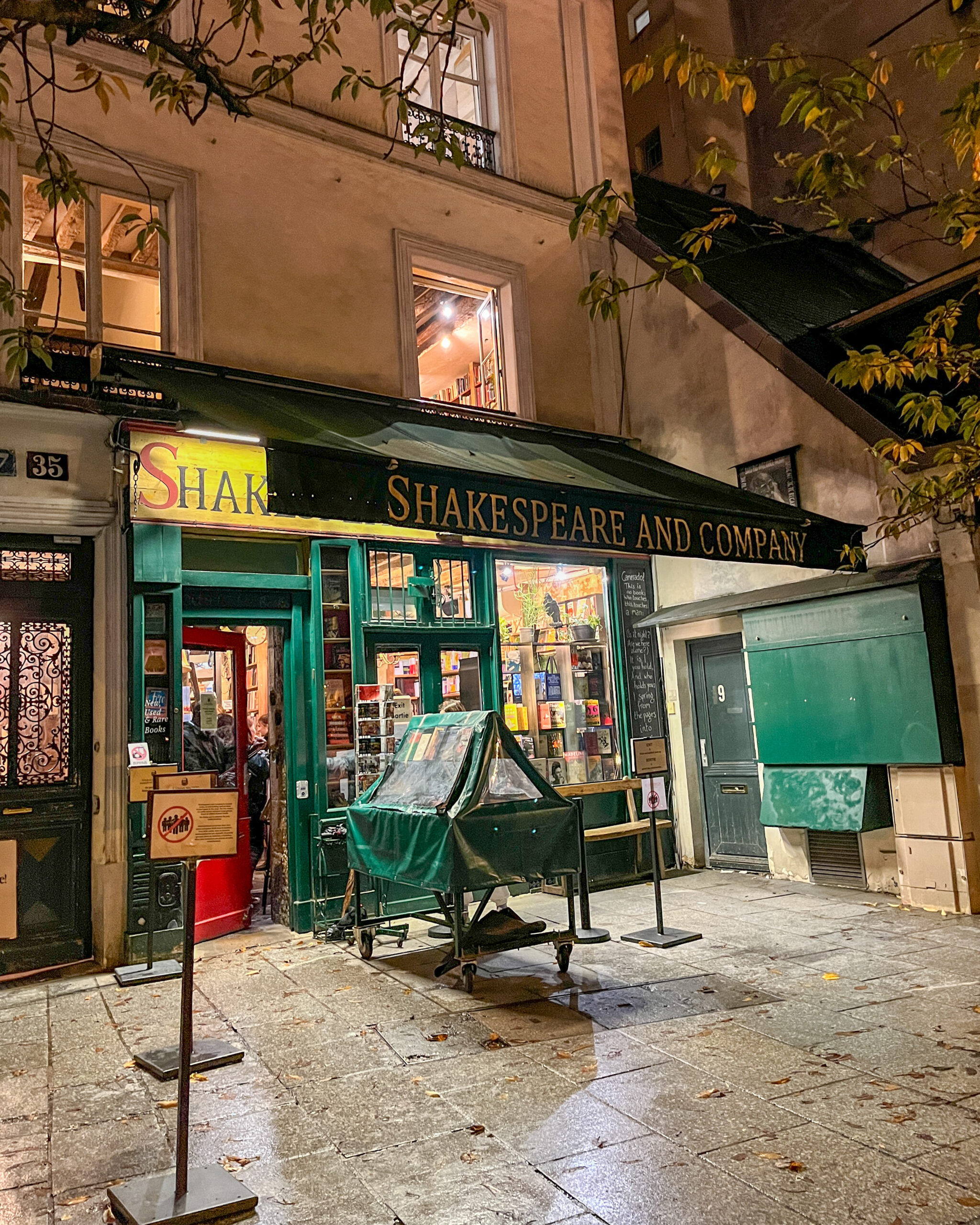 Paris - WorldTourists